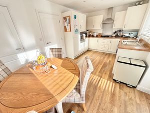 Longbank Court Rossmore